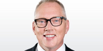 Darren Dutchyshen Family: All About Wife Candice, Children, Parents, Siblings & Net Worth