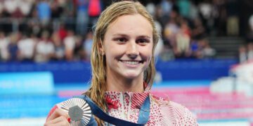 Summer Mcintosh Family: Parents, Boyfriend, Children, Gold Medal, Net Worth
