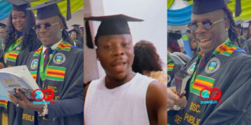 "Only jonkies don't graduate": Stonebwoy shades as he takes an oath as an alumnus of GIMPA - WATCH