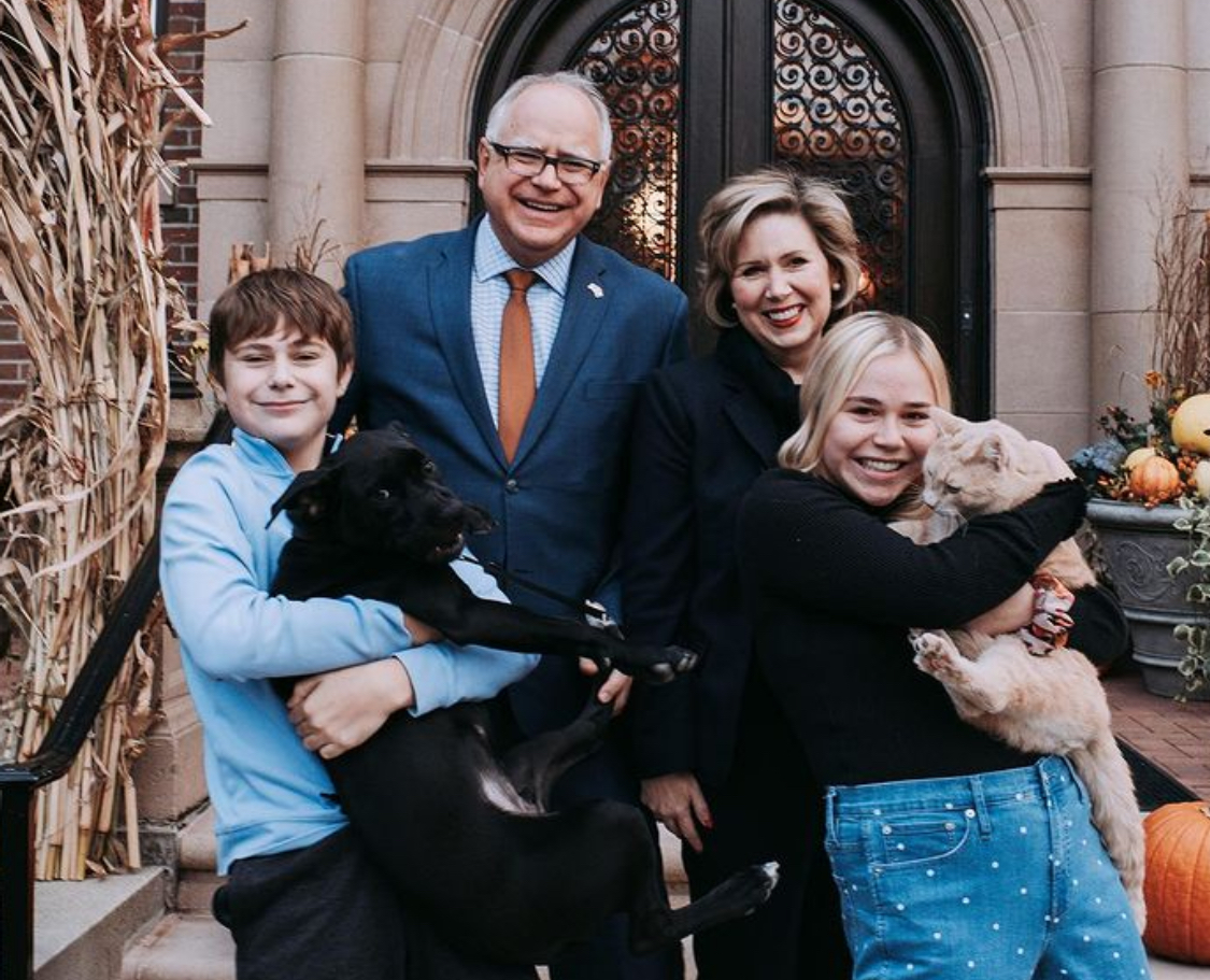 Tim Walz wife and kids photo