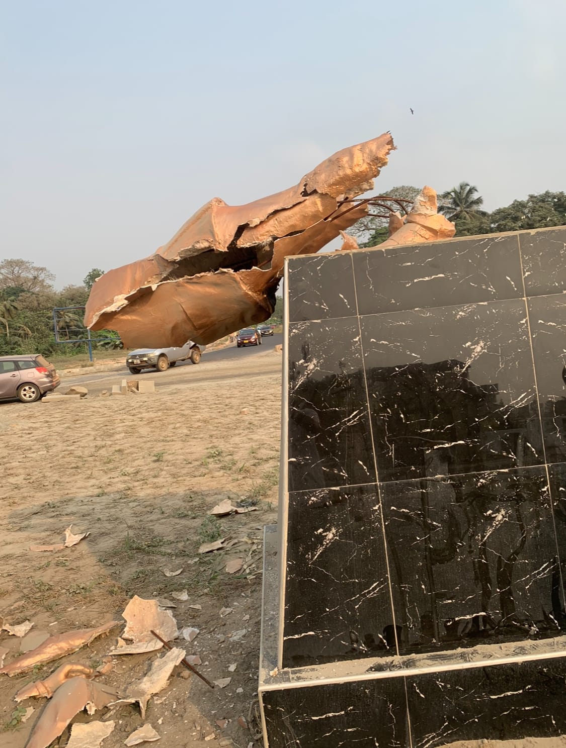 Akufo Addo statue destroyed
