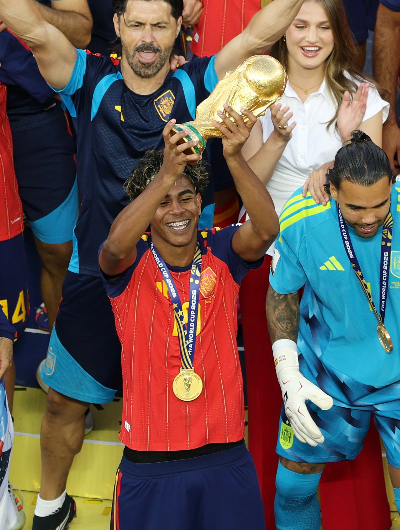 Lamine Yamal World Cup Trophy photo credit: @fabrizio Romano via Twitter (X)