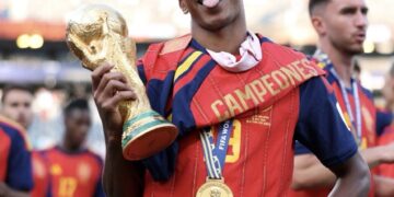 Lamine Yamal Viral World Cup Trophy Photo 2026: Spain Star’s 8th Title After Argentina Final Victory